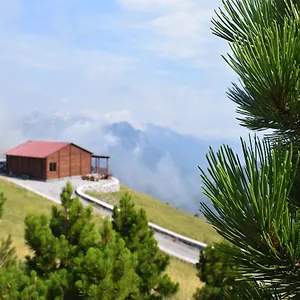 Buni I Bajraktarit Hostel Theth